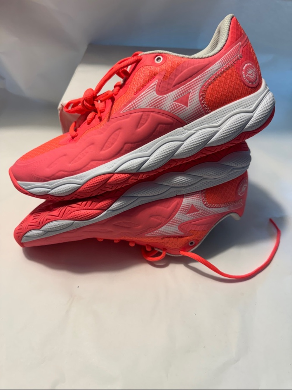 Mizuno Coral-Pink Mizuno Wave Enforce Court Womens Tennis Shoe s8.5 new return